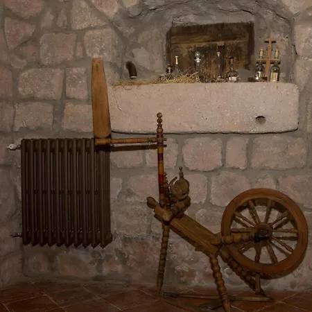 La Corte Di Maria Piccilli