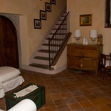 La Corte Di Maria Piccilli